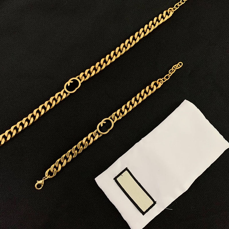 Gold Bracelet And Necklace Set Womens Luxury Designer Jewelry Chain Simple Designers Bracelets Mens Letter Necklaces Gift D2109272HL
Gold Bracelet And Necklace Set Womens Luxury Designer Jewelry Chain Simple Designers Bracelets Mens Letter Necklaces Gift D2109272HL