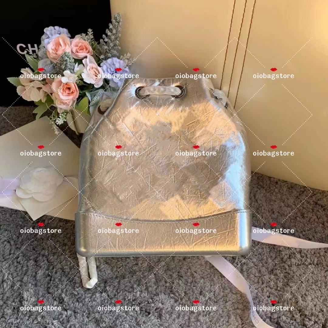 French fashion High-end designer Style High quality Pu backpack leather big size women quan bags bag+ children ling plaid backpacks Wholesale
French fashion High-end designer Style High quality Pu backpack leather big size women quan bags bag+ children ling plaid backpacks Wholesale