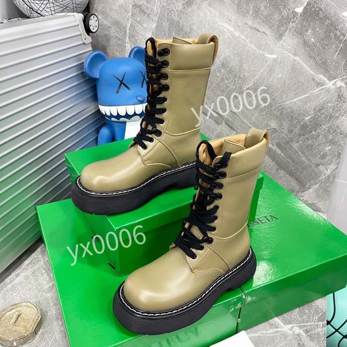 2021 High quality Womens Designer 35-40 Boots Leather Martin Ankle Chaelsea Boot Fashion Non-slip Wave Colored Rubber Outsole Elastic Webbing Luxury yx211013, 02
2021 High quality Womens Designer 35-40 Boots Leather Martin Ankle Chaelsea Boot Fashion Non-slip Wave Colored Rubber Outsole Elastic Webbing Luxury yx211013, 02