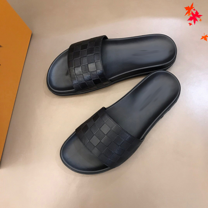 2021 Slipper Designer Slide Summer sandals Fashion Men Beach Indoor Flat Flip Flops Leather luxurys Shoes mens Slippers with box Size 39-45 -H139, Black
2021 Slipper Designer Slide Summer sandals Fashion Men Beach Indoor Flat Flip Flops Leather luxurys Shoes mens Slippers with box Size 39-45 -H139, Black