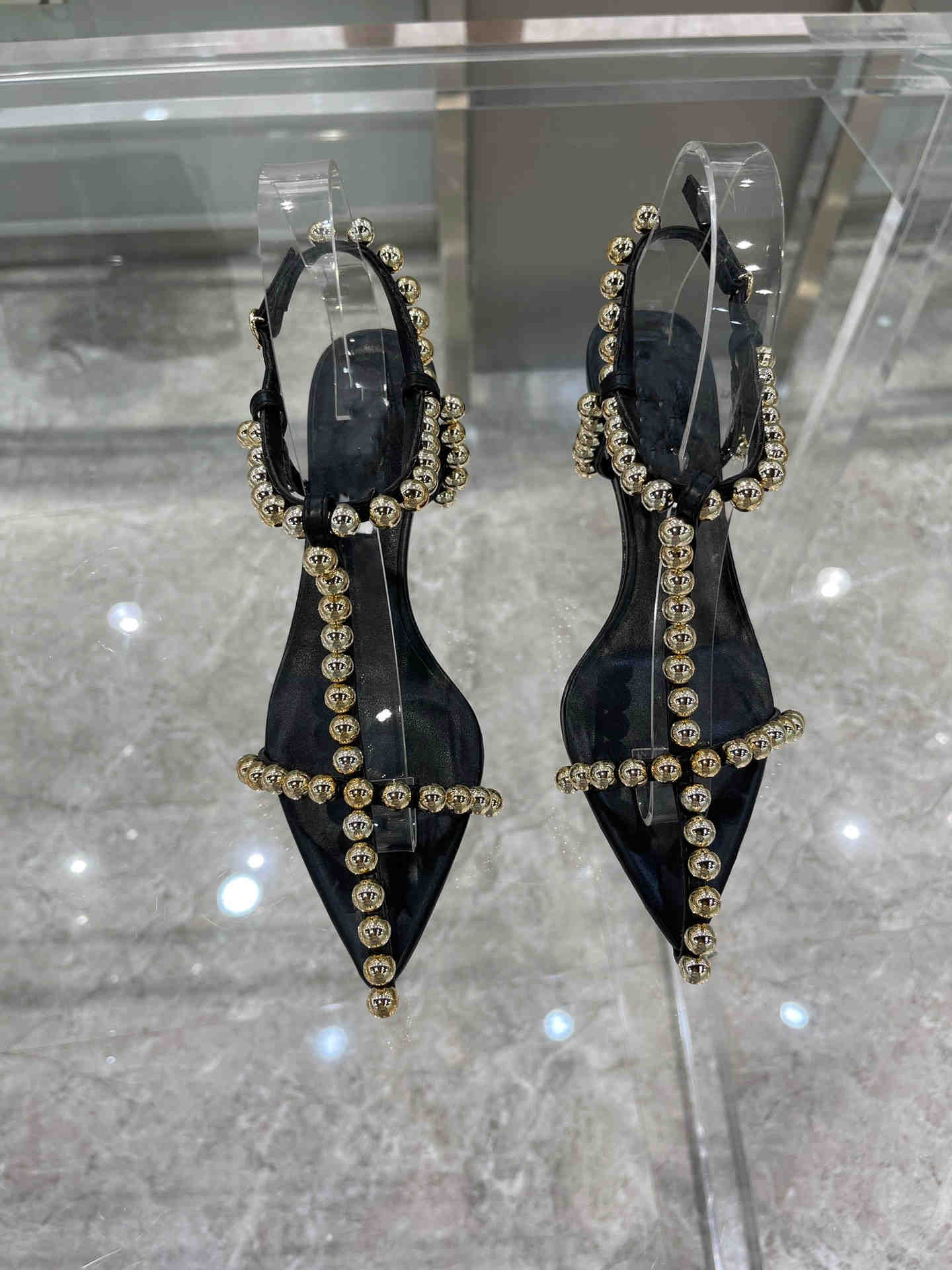 Summer of 2021: go shopping, wear sandals, women's pointed head, high heel, beaded cross chain, simple fashion, Black
Summer of 2021: go shopping, wear sandals, women's pointed head, high heel, beaded cross chain, simple fashion, Black