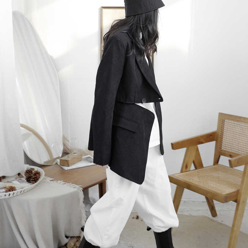 [EAM] Women White Asymmetrical Pocket Big Size Blazer Lapel Long Sleeve Loose Fit Jacket Fashion Spring Autumn 1DD5974 210930