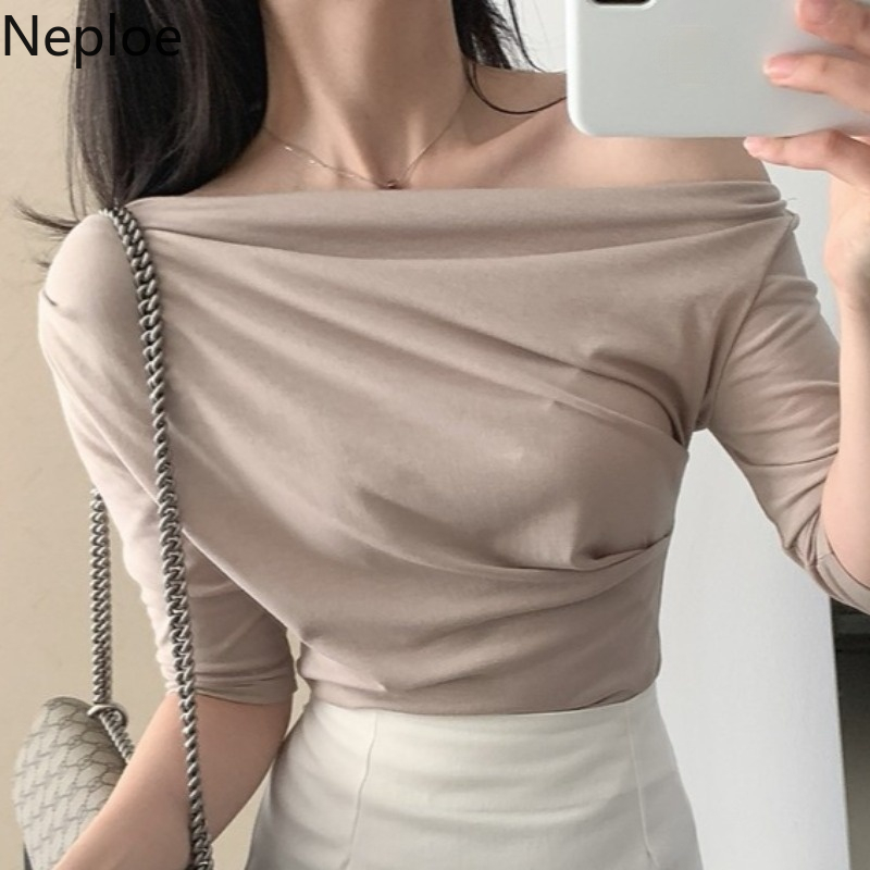 Neploe Women T Shirt Korean Off Shoulder Pleated Slim Bottoming Tees Korean Simple Casual Short Sleeve White Elegant Tops 210422