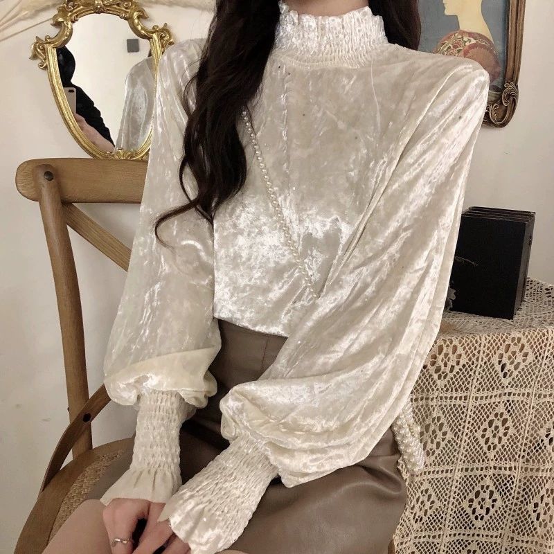 Wonder Spring Retro Style Pleated Puff-sleeve Sequined Blouse French Temperament Turtleneck Shirts 210510