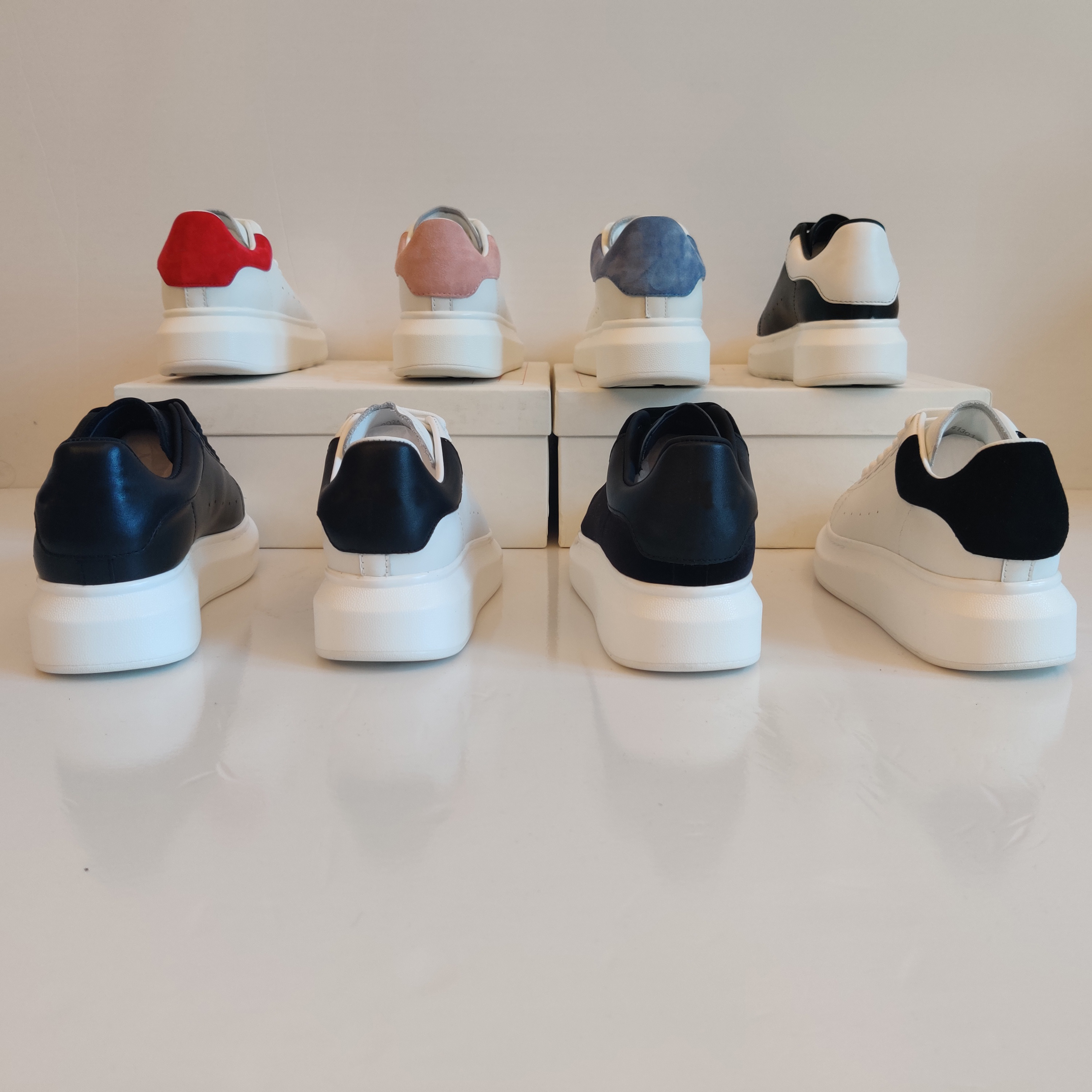 wholesale Men Casual Shoes Top Quality Womens Leather Lace Up Comfort Pretty Chaussures Men's Trainers Daily Lifestyle Skateboarding Shoe Size 35-46, 1white and black leather
wholesale Men Casual Shoes Top Quality Womens Leather Lace Up Comfort Pretty Chaussures Men's Trainers Daily Lifestyle Skateboarding Shoe Size 35-46, 1white and black leather