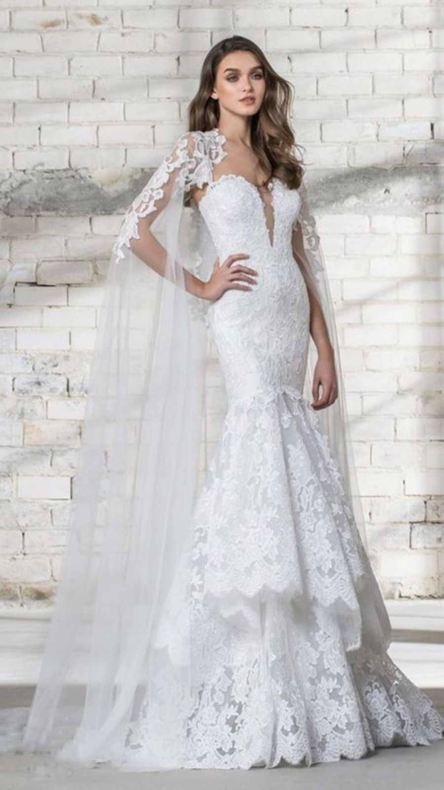 2022 Mermaid Wedding Dresses With cloak Deep V-neck Custom made Appliques Race White Ivory Bridal Gowns