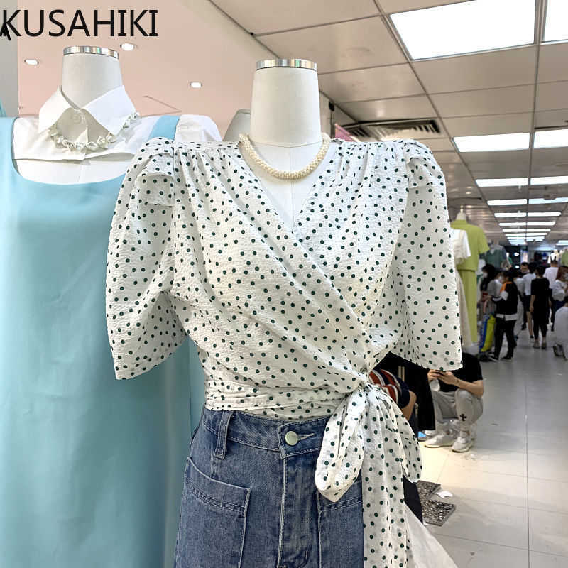 KUSAHIKI Short Bow Bandage Women Blouse Puff Sleeve V-neck Korean Elegant Dot Shirt Summer Blusas Mujer De Moda 6H054 210602, Red
KUSAHIKI Short Bow Bandage Women Blouse Puff Sleeve V-neck Korean Elegant Dot Shirt Summer Blusas Mujer De Moda 6H054 210602, Red