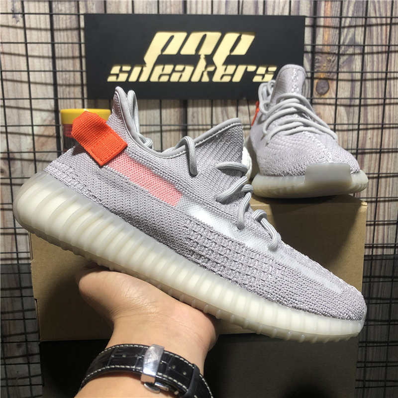 2021 Top Quality Men Women Sport Running Shoes Cinder Tail Light Desert Sage Zebra 3M Black Static Reflective Oreo Outdoor Flat Comfortable Trainers Sneakers, Customize
2021 Top Quality Men Women Sport Running Shoes Cinder Tail Light Desert Sage Zebra 3M Black Static Reflective Oreo Outdoor Flat Comfortable Trainers Sneakers, Customize