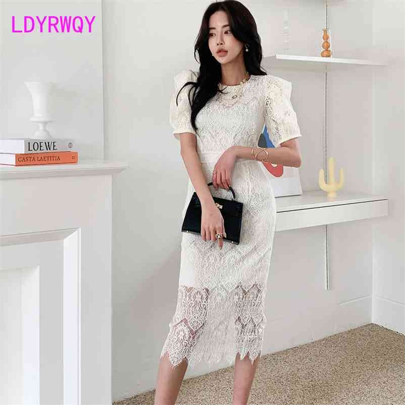 LDYRWQY Korean ladies temperament round neck slim white fashion lace hip dress Polyester Office Lady 210603
LDYRWQY Korean ladies temperament round neck slim white fashion lace hip dress Polyester Office Lady 210603