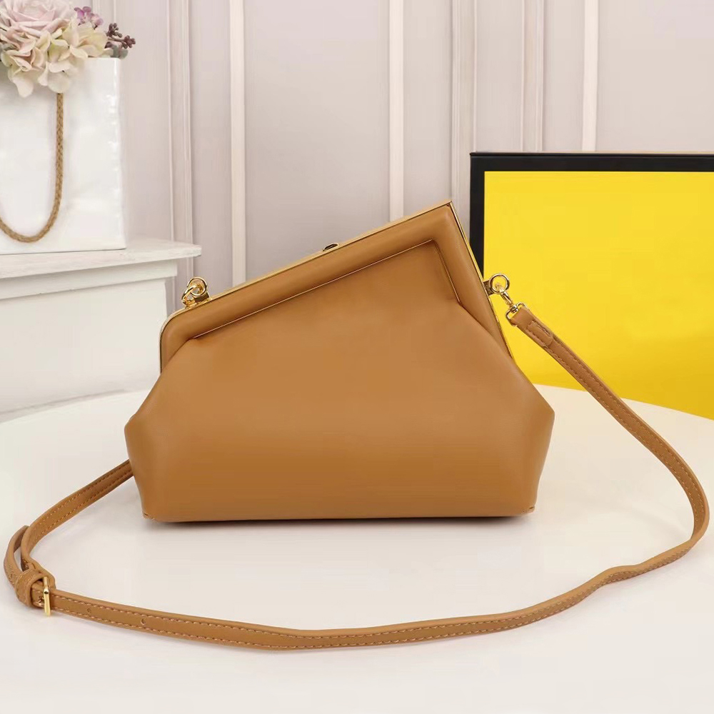 Newset Women Crossbody Bags Shoulder Bag Leather Handbags Alphabet pattern cloth lining Cloud shape style design Evening parcel, 11
Newset Women Crossbody Bags Shoulder Bag Leather Handbags Alphabet pattern cloth lining Cloud shape style design Evening parcel, 11