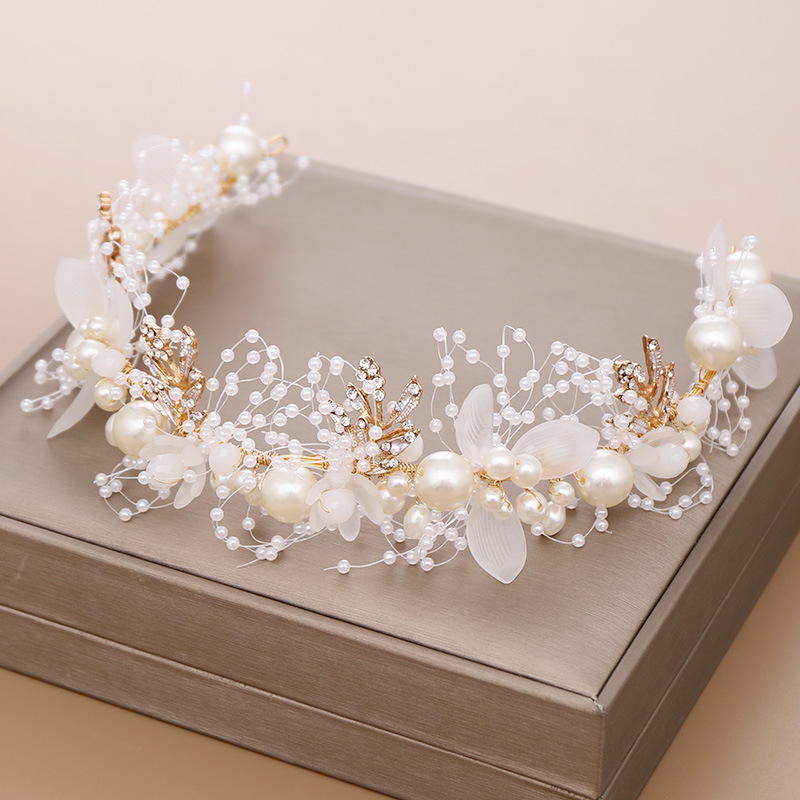 Gold Flower Pearl Headband Tiara Crown Wedding Bridal Princess Headbands Hair Jewelry Crystal Accessories Bride Headdress Headpiece AL7856, Silver
Gold Flower Pearl Headband Tiara Crown Wedding Bridal Princess Headbands Hair Jewelry Crystal Accessories Bride Headdress Headpiece AL7856, Silver