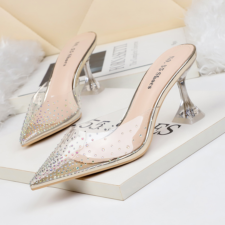 2022 Rivet Strong Flat Women Sandals Fashion Shoes Lightweight Non-slip Sabot Women's Summer Designer Studded, Black
2022 Rivet Strong Flat Women Sandals Fashion Shoes Lightweight Non-slip Sabot Women's Summer Designer Studded, Black