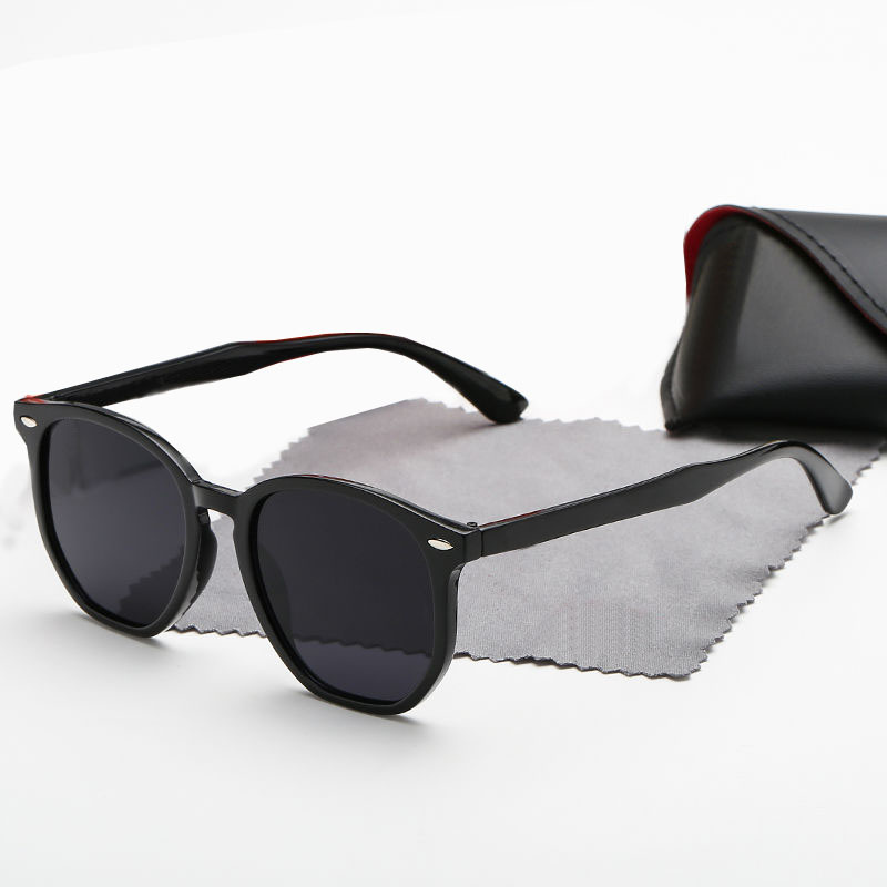 Fashion sunglasses designer styles multiple colors PC full frame No. 1 sales, White;black
Fashion sunglasses designer styles multiple colors PC full frame No. 1 sales, White;black