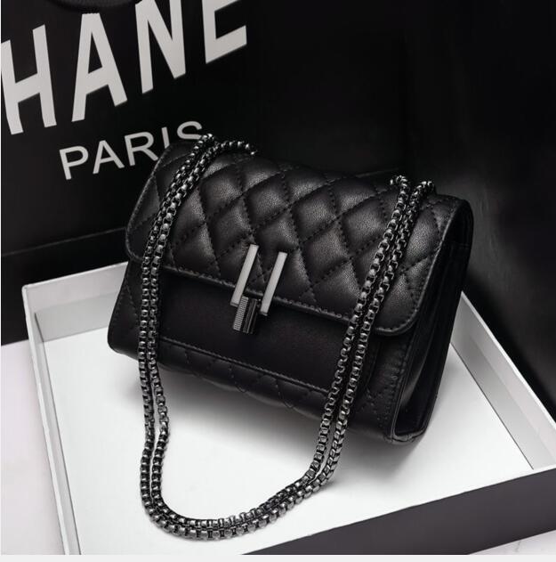 2021 Top Designer Caviar Genuine leather Bags for Women Ladies Handbag Purse Lady's Crossbody Quilted Flap Square Bag wallet and puress W-29
2021 Top Designer Caviar Genuine leather Bags for Women Ladies Handbag Purse Lady's Crossbody Quilted Flap Square Bag wallet and puress W-29