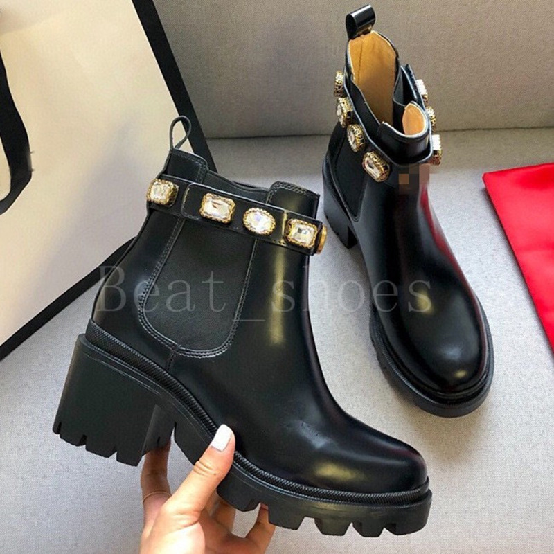 Women Designer Boots Martin Desert Boot Flamingos Love Arrow 100% Real Leather Medal Coarse Non-Slip Winter Shoes Size 5-11, Double box(buy separately;not deliver)
Women Designer Boots Martin Desert Boot Flamingos Love Arrow 100% Real Leather Medal Coarse Non-Slip Winter Shoes Size 5-11, Double box(buy separately;not deliver)