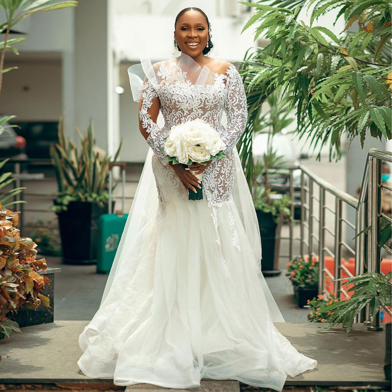 Stunning Plus Size Mermaid Wedding Dresses Bateau Neck Bridal Gowns Long Sleeves Sweep Train Tulle Custom Made Vestido De Novia, Champagne 
Stunning Plus Size Mermaid Wedding Dresses Bateau Neck Bridal Gowns Long Sleeves Sweep Train Tulle Custom Made Vestido De Novia, Champagne