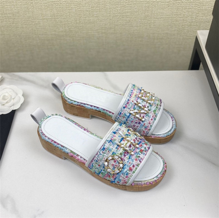 E-2021 Italy ace Slippers Pearl Snake Print Slide Summer Wide Flat Lady Slipper Men Women Sandals Embroidery technology luxury designer Shoes, Black
E-2021 Italy ace Slippers Pearl Snake Print Slide Summer Wide Flat Lady Slipper Men Women Sandals Embroidery technology luxury designer Shoes, Black