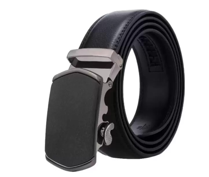 521 Fashion Big Letter L buckle genuine leather belt no box designer V men women high quality mens belts 98521198, Black;brown
521 Fashion Big Letter L buckle genuine leather belt no box designer V men women high quality mens belts 98521198, Black;brown