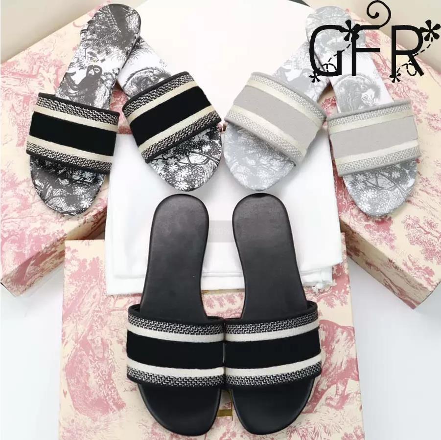Women Slippers Classics Paris Fahsion Summer Girls Beach Slides Black White Red Animal prints Flip Flops Floral brocade Sandals size EU35-42 by shoe02, #37
Women Slippers Classics Paris Fahsion Summer Girls Beach Slides Black White Red Animal prints Flip Flops Floral brocade Sandals size EU35-42 by shoe02, #37