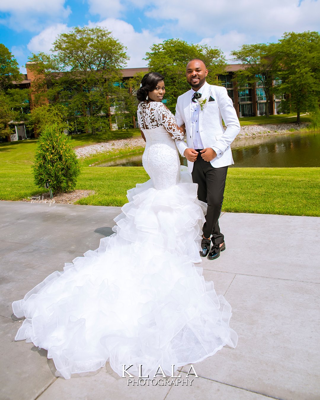 2021 Plus Size Arabic Aso Ebi Luxurious Lace Crystals Wedding Gowns Sheer Neck Mermaid Long Sleeves Bridal Dresses ZJ474