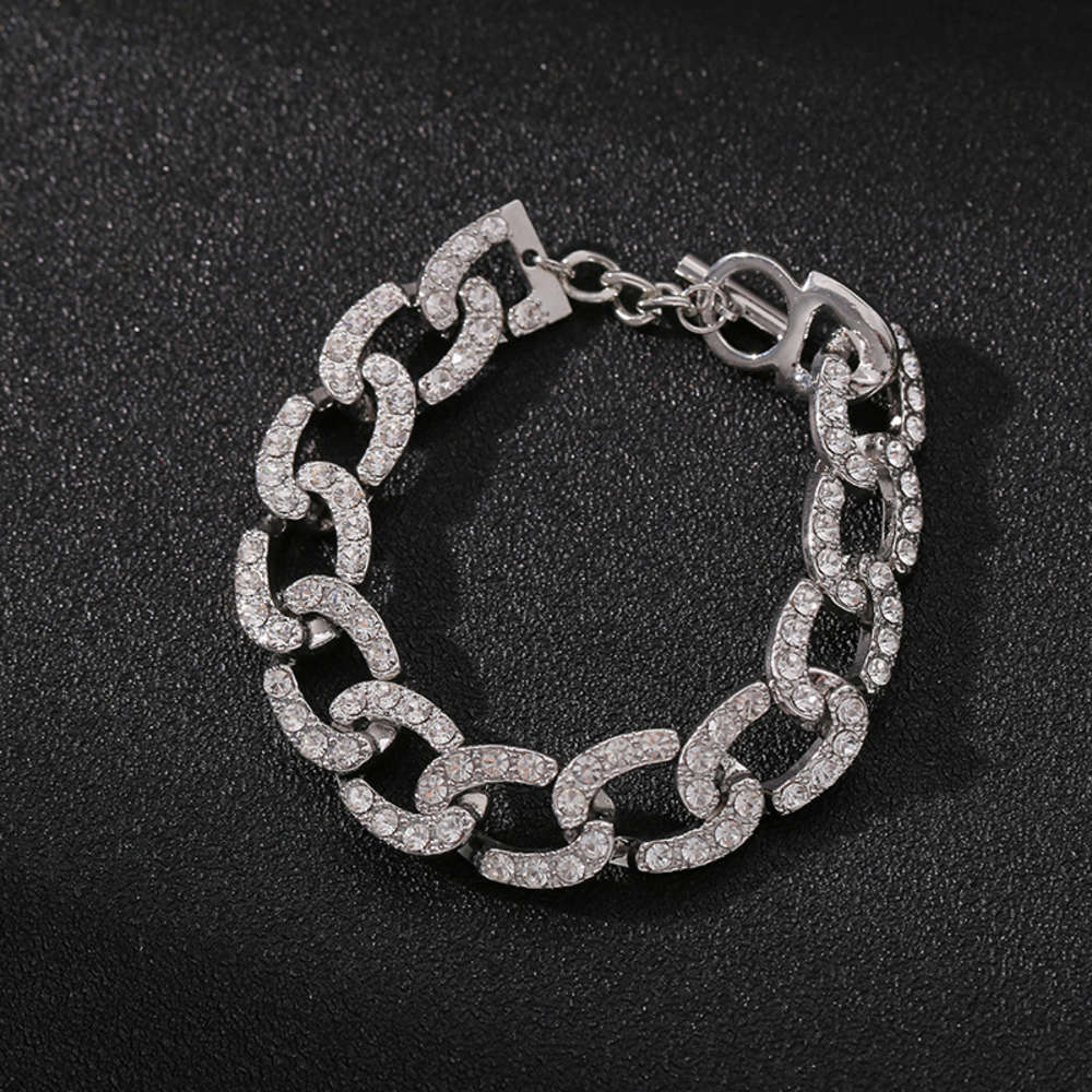 bracelet style net red personalized handwear fashion design indifference exaggerated personality full diamond bracelet, Golden;silver
bracelet style net red personalized handwear fashion design indifference exaggerated personality full diamond bracelet, Golden;silver