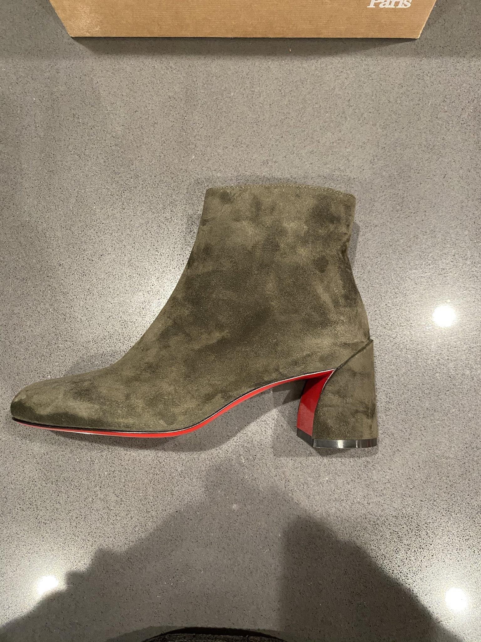 Autumn Fashion Woman Ankle Boot Red Bottom Heels Boots,Luxury Reds Soles Heel Women Pumps Bootie Turela Suede Ankles Boots Short Booties Dress Pony heeled
Autumn Fashion Woman Ankle Boot Red Bottom Heels Boots,Luxury Reds Soles Heel Women Pumps Bootie Turela Suede Ankles Boots Short Booties Dress Pony heeled