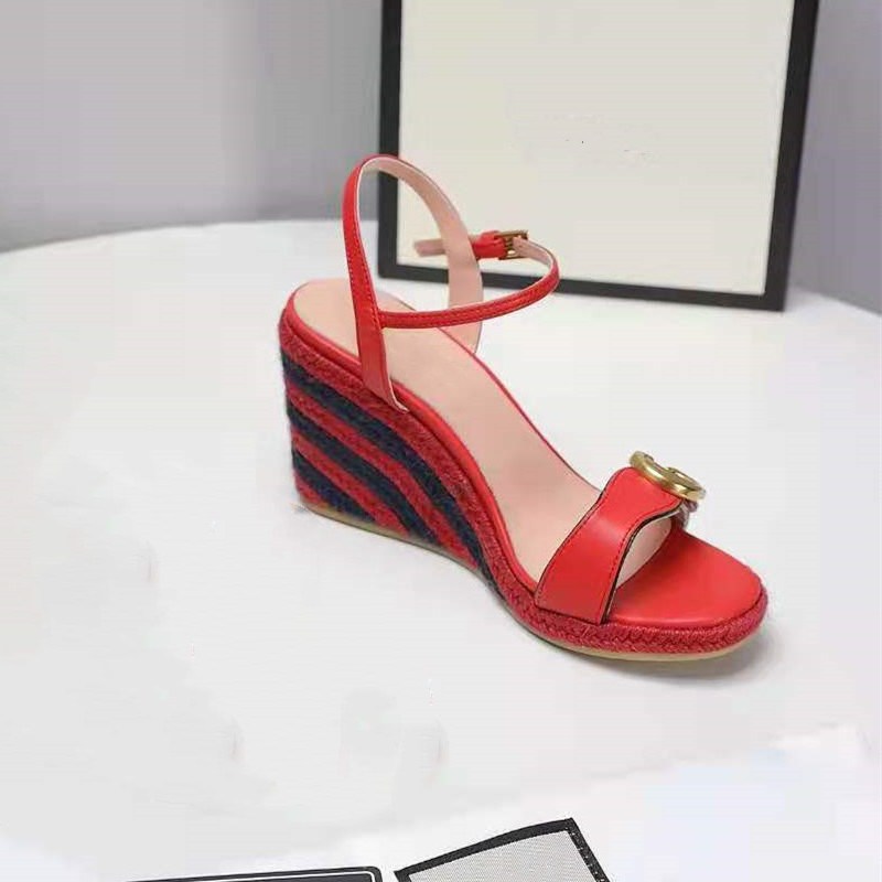 Femmes Cuir Plate-forme Espadrille Sandales Summer Designer Dame Réglable Bandoulière Cordon de boucle en forme de caoutchouc en forme de caoutch