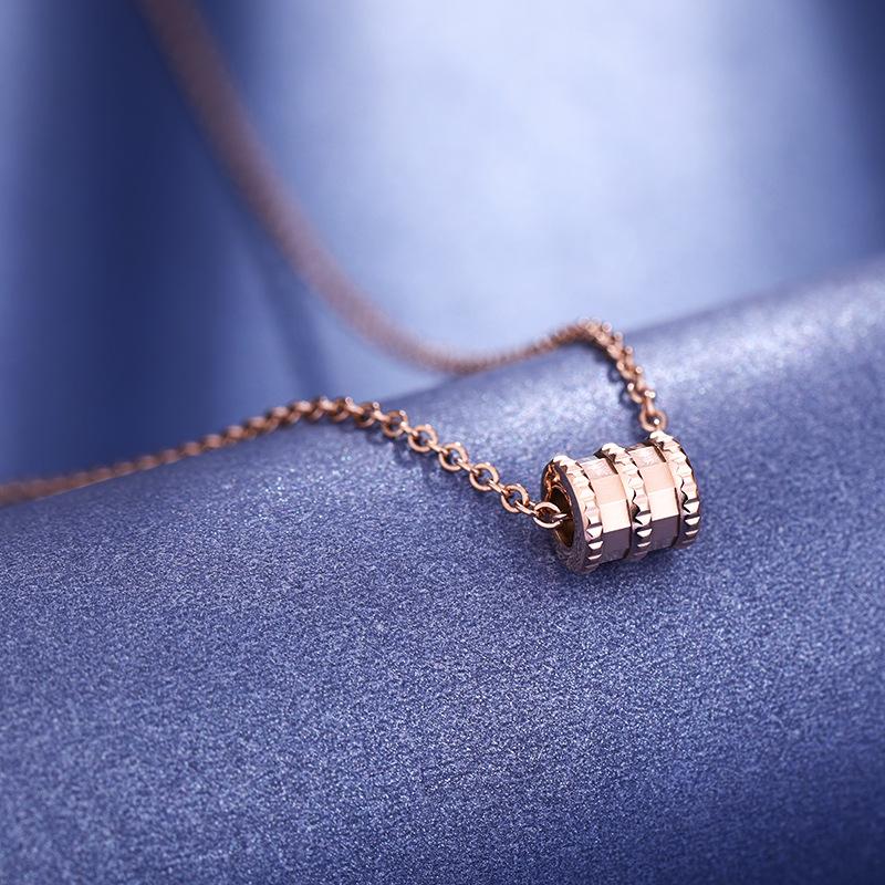 Pendant Necklaces Creative Cylindrical Small Waist Titanium Steel Necklace Fashion Personality Rose Gold Ornament Wholesale For Women
Pendant Necklaces Creative Cylindrical Small Waist Titanium Steel Necklace Fashion Personality Rose Gold Ornament Wholesale For Women