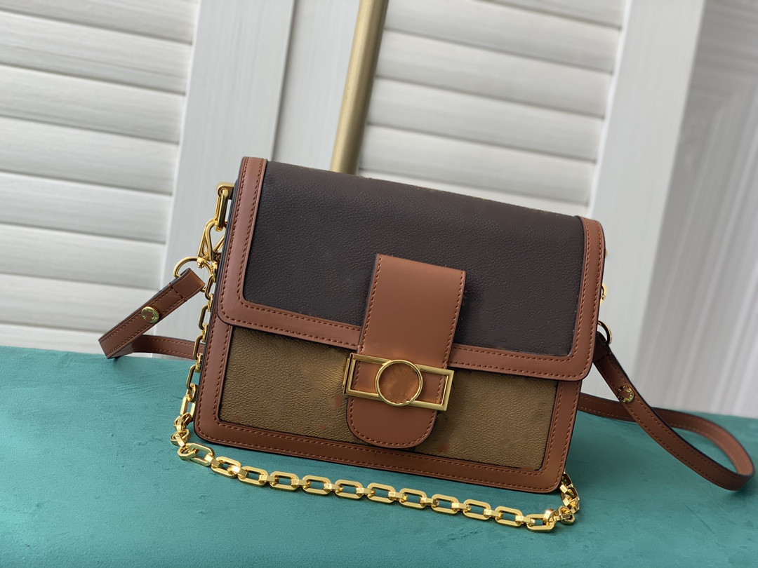Woman handbag Bag Date code serial number Quality Leather women purse messenger shoulder body pochette metis, Box
Woman handbag Bag Date code serial number Quality Leather women purse messenger shoulder body pochette metis, Box