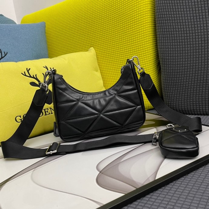 Cell Phone Pocket fashion bags hobo three-in-one embroidered all-leather underarm messenger bag retro light luxury all-match handbag, 01
Cell Phone Pocket fashion bags hobo three-in-one embroidered all-leather underarm messenger bag retro light luxury all-match handbag, 01