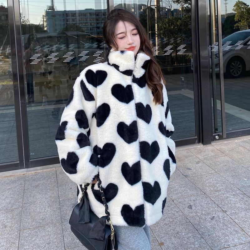 Women's Jackets 2021 Autumn And Winter Korean Version Of Love Collision Color Turtleneck Lamb Soft Sister Edition Plus Cashmere Loose Warm, Black;brown
Women's Jackets 2021 Autumn And Winter Korean Version Of Love Collision Color Turtleneck Lamb Soft Sister Edition Plus Cashmere Loose Warm, Black;brown