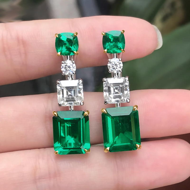 Fashion 925 Silver Plated Emerald CZ Stone Stud Earrings Luxury Ins Style Drop Earrings For Women Wedding Party Jewelry Gift
Fashion 925 Silver Plated Emerald CZ Stone Stud Earrings Luxury Ins Style Drop Earrings For Women Wedding Party Jewelry Gift