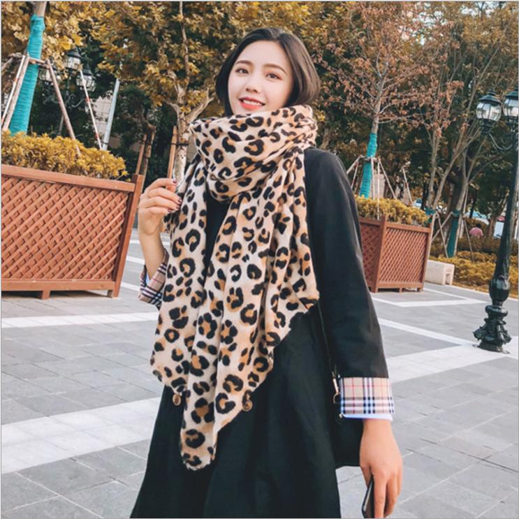 Scarves Leopard Print Women Winter Warm Printed Long Wool Shawl Soft Neck Scarf Flannel Outdoor Wraps Sexy Female
Scarves Leopard Print Women Winter Warm Printed Long Wool Shawl Soft Neck Scarf Flannel Outdoor Wraps Sexy Female