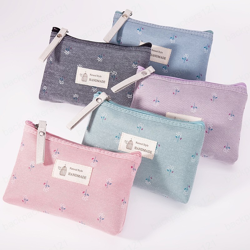 Flower Printing Women Cosmetic Bags Lovely Casual Travel Portable Storage Handbags Makeup Bag Toiletry Bags For Women
Flower Printing Women Cosmetic Bags Lovely Casual Travel Portable Storage Handbags Makeup Bag Toiletry Bags For Women