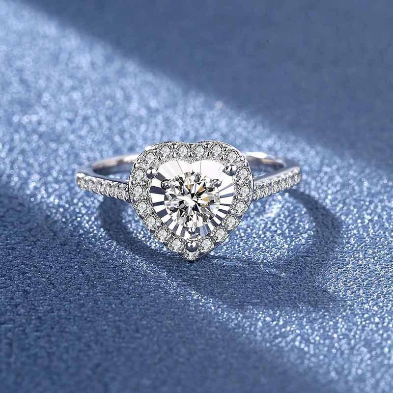Wedding Rings Lady Love Pure Silver S Mossan Stone Diamond Ring A Carat D-color Peach Heart Proposal Eight Hearts Arrow Cut
Wedding Rings Lady Love Pure Silver S Mossan Stone Diamond Ring A Carat D-color Peach Heart Proposal Eight Hearts Arrow Cut
