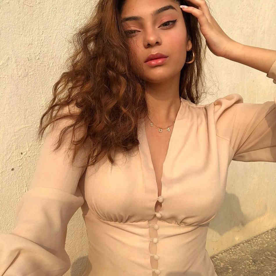 Free Spring Women's Blouse Retro V-neck Waist Slim Single-breasted Lantern Sleeve Shirt Top Elegant 210524