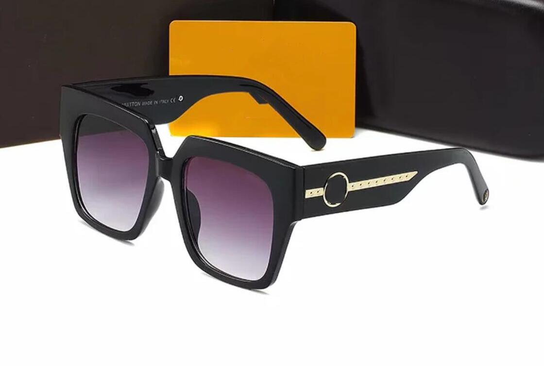 2021 women and men sunglasses 1074 fashion Square Summer Style Full Frame Top Quality UV Protection Mixed Color
2021 women and men sunglasses 1074 fashion Square Summer Style Full Frame Top Quality UV Protection Mixed Color
