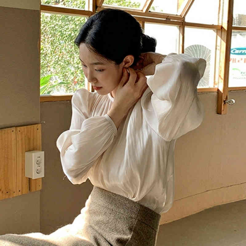 Nomikuma Korean Pleated O-neck Blouse Causal Solid Long Sleeve Pullover Tops New Autumn Women Blusas Shirt 6D479 210427