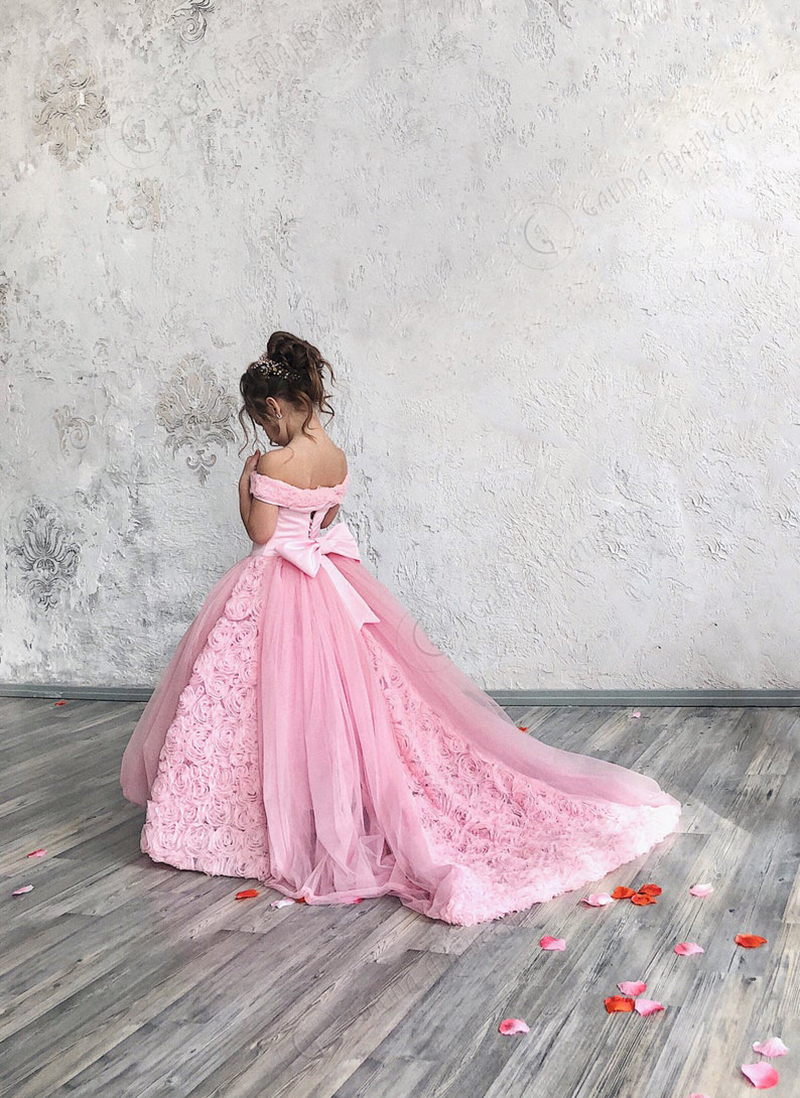 Pink Rose Flower Girl Dress With Bow Appliqued Lace Custom Made Birthday Gowns Sleeveless Pageant First Communion Dresses Sweep Train