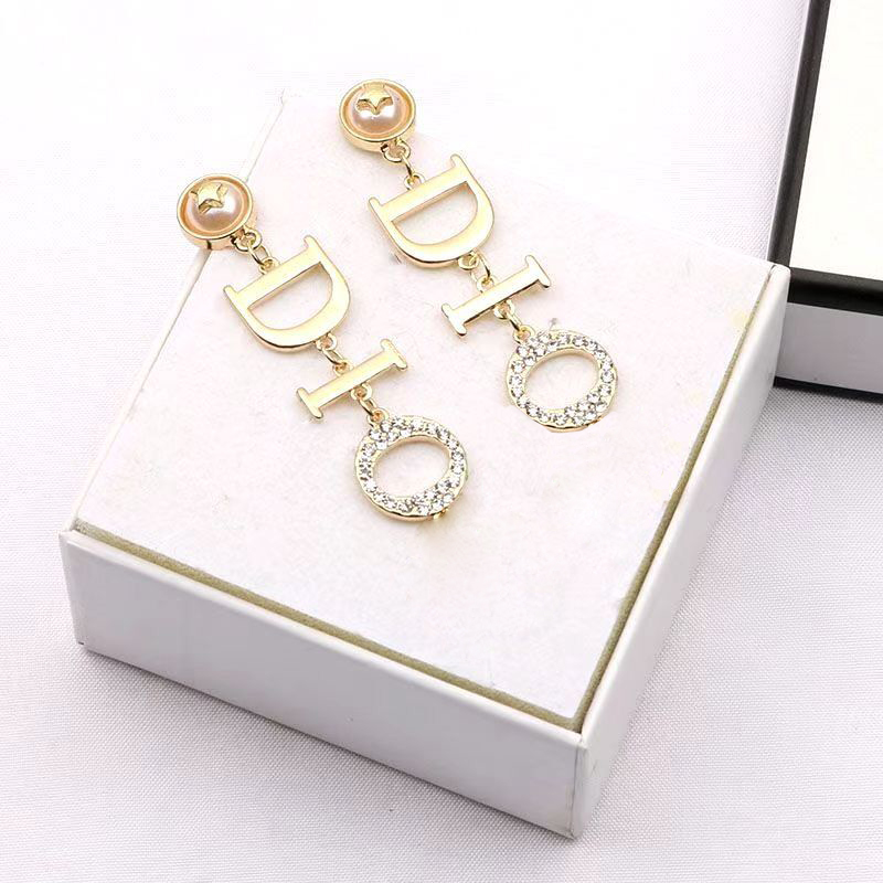 20style 18K Gold Plated 925 Silver Designer Letters Stud Small Sweet Wind Geometric Hollow Out Women Crystal Rhinestone Pearl Earring Weddin, Golden;silver
20style 18K Gold Plated 925 Silver Designer Letters Stud Small Sweet Wind Geometric Hollow Out Women Crystal Rhinestone Pearl Earring Weddin, Golden;silver