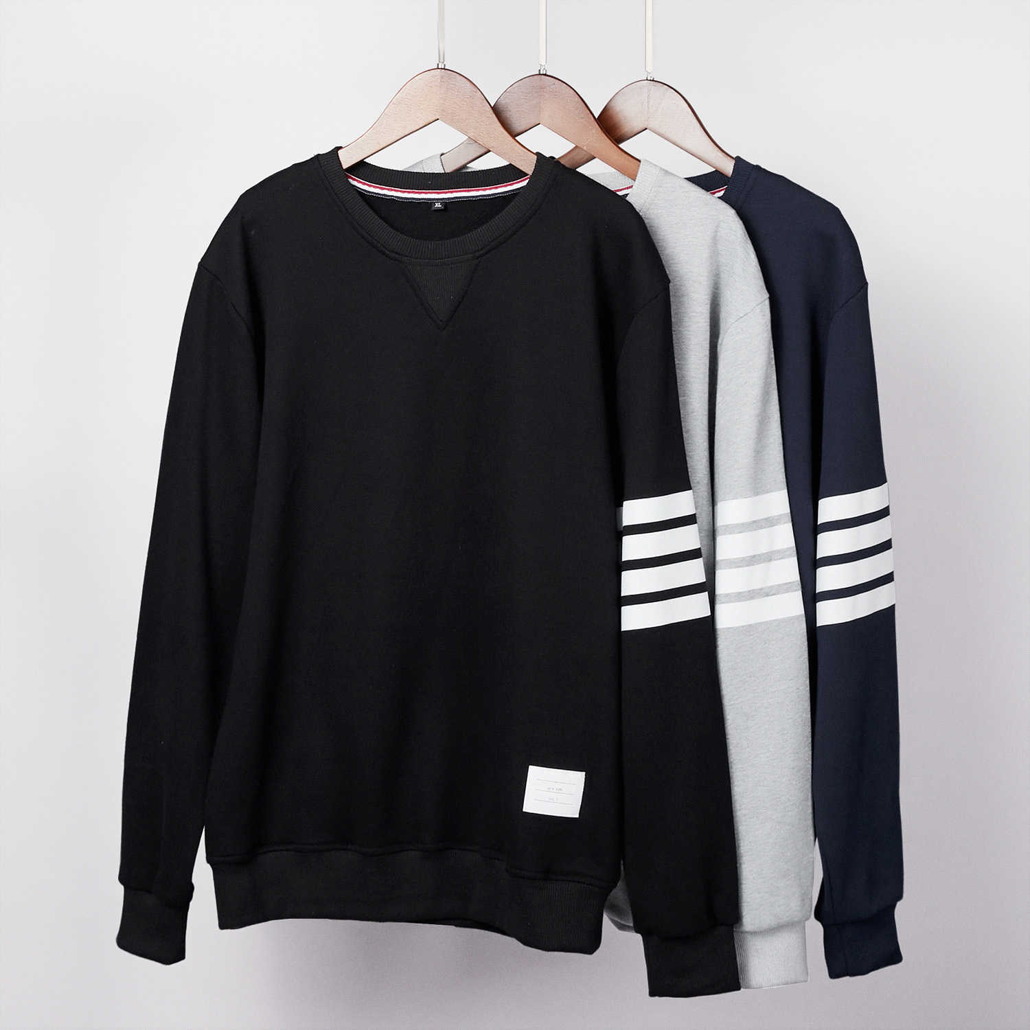 Autumn new TB men's sweater loose trend spring and autumn lovers' wear ins thin round neck long sleeve men's jacket, Black
Autumn new TB men's sweater loose trend spring and autumn lovers' wear ins thin round neck long sleeve men's jacket, Black
