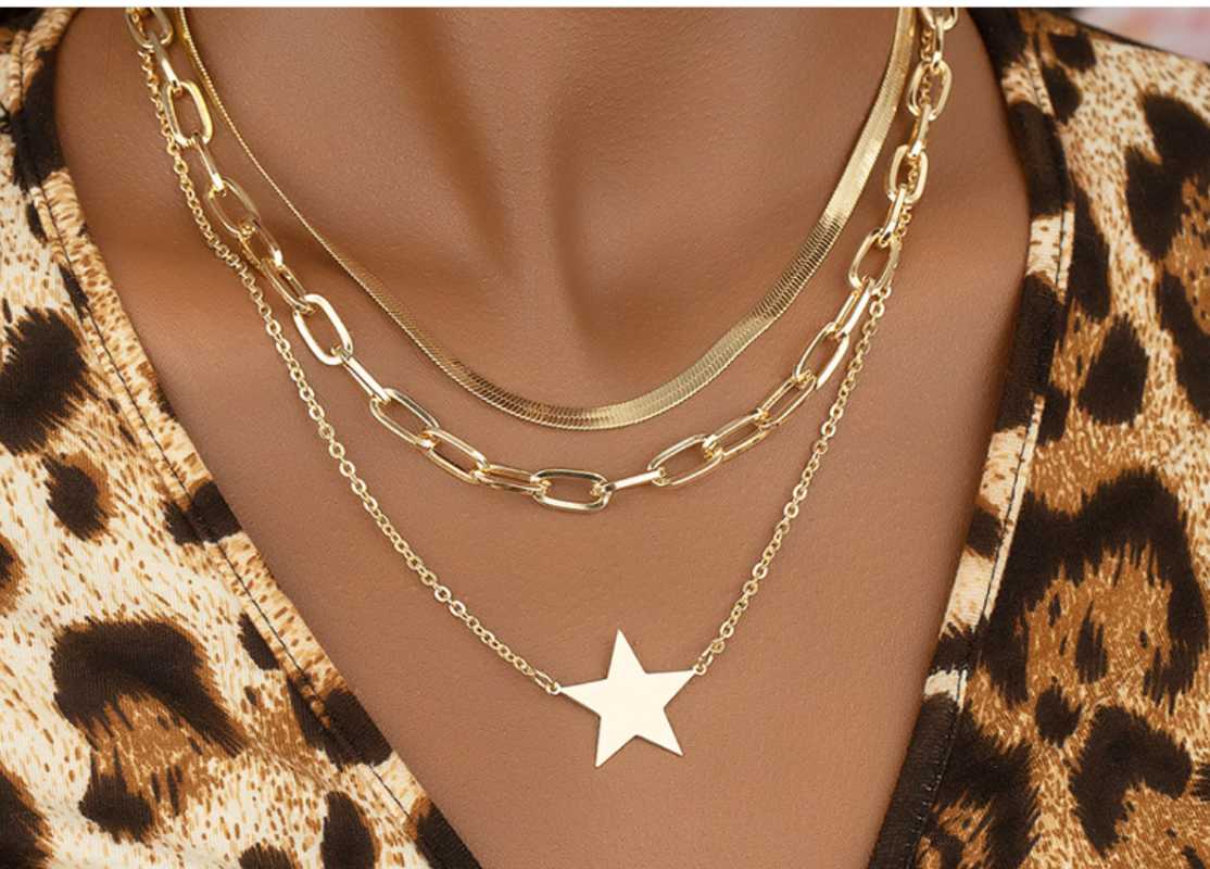 Pendant Necklaces 2022 European And American Wowen High-fashion Three--layer Personality Geometric Gold Alloy Five Pointed Star Necklace
Pendant Necklaces 2022 European And American Wowen High-fashion Three--layer Personality Geometric Gold Alloy Five Pointed Star Necklace