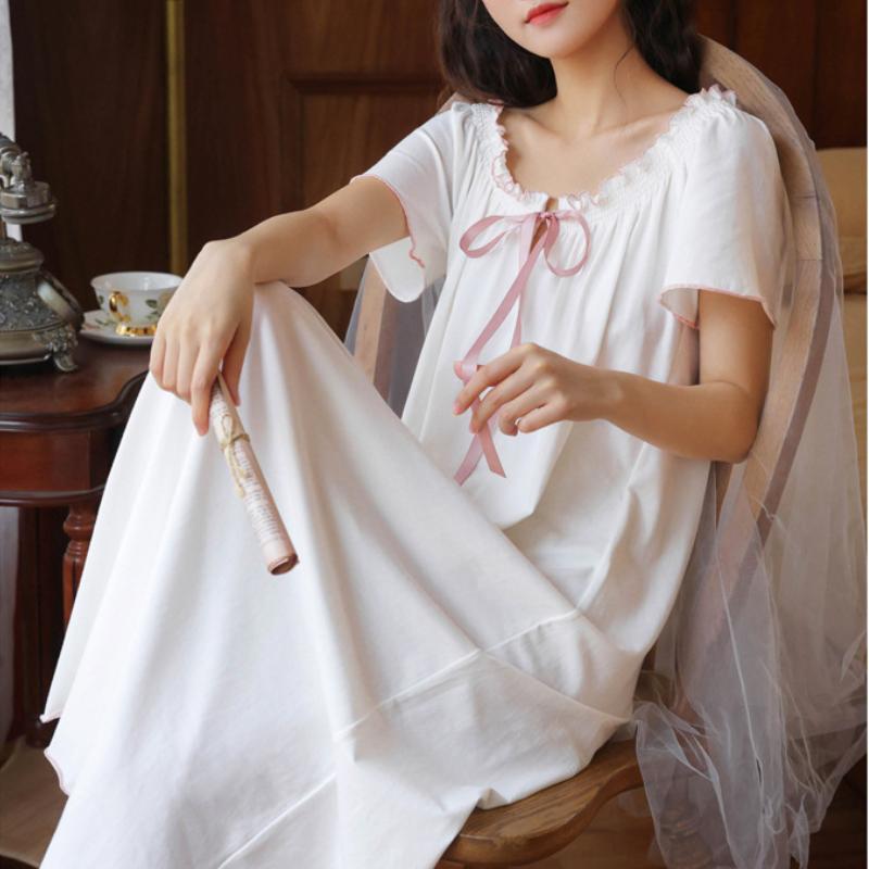 Women's Sleepwear Victorian Vintage Nightgowns Women Cotton White Princess Long Sleep Night Dress Peignoir Ladies Nightwear Lounge Wear
Women's Sleepwear Victorian Vintage Nightgowns Women Cotton White Princess Long Sleep Night Dress Peignoir Ladies Nightwear Lounge Wear