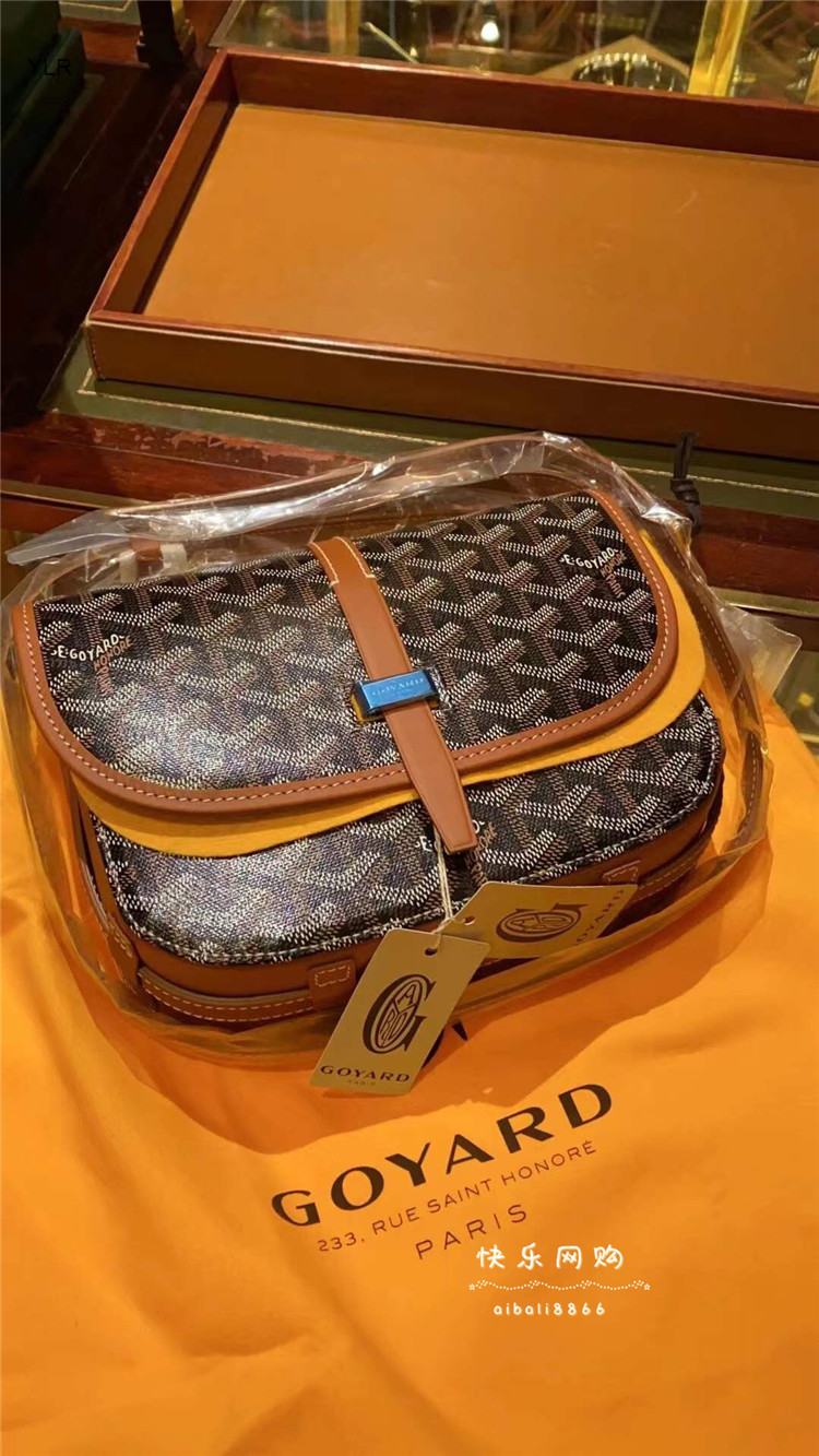 GOYAR Goya new single button postman's bag small medium classic letter printing single shoulder slanting bag for men and women
GOYAR Goya new single button postman's bag small medium classic letter printing single shoulder slanting bag for men and women