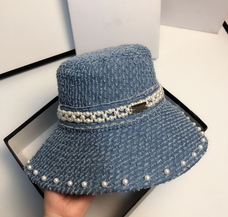 Designers Hat Women Hats pearl Caps Patchwork Washed sun Bucket Solid Wide Brim Cotton Beach Two-Sided Fishing Cap, Extra shipping
Designers Hat Women Hats pearl Caps Patchwork Washed sun Bucket Solid Wide Brim Cotton Beach Two-Sided Fishing Cap, Extra shipping