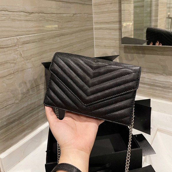 Luxury Designer Brand Messenger Senior Bags all-match Fashion Shoulder vintage Handbags High Quality Women chains phone Cross body bag wallet Metallic totes purse, No bags
Luxury Designer Brand Messenger Senior Bags all-match Fashion Shoulder vintage Handbags High Quality Women chains phone Cross body bag wallet Metallic totes purse, No bags
