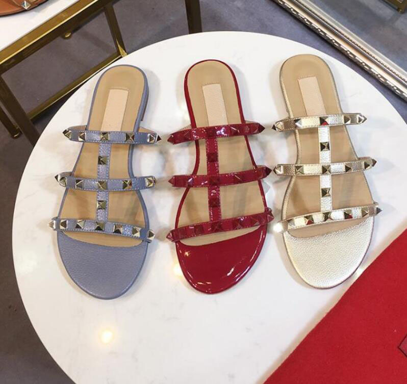 REAL LOGO Flat Slippers for Women Luxury Rivets Sandals 2021 Summer Shoes for Women Sandals Genuine Leather Slipper 43, White matte
REAL LOGO Flat Slippers for Women Luxury Rivets Sandals 2021 Summer Shoes for Women Sandals Genuine Leather Slipper 43, White matte