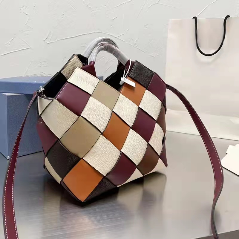 Luxury design colorful woven bag highquality leather Sturdy handbag Flower basket version Womens shopping Bags Retro style Purse