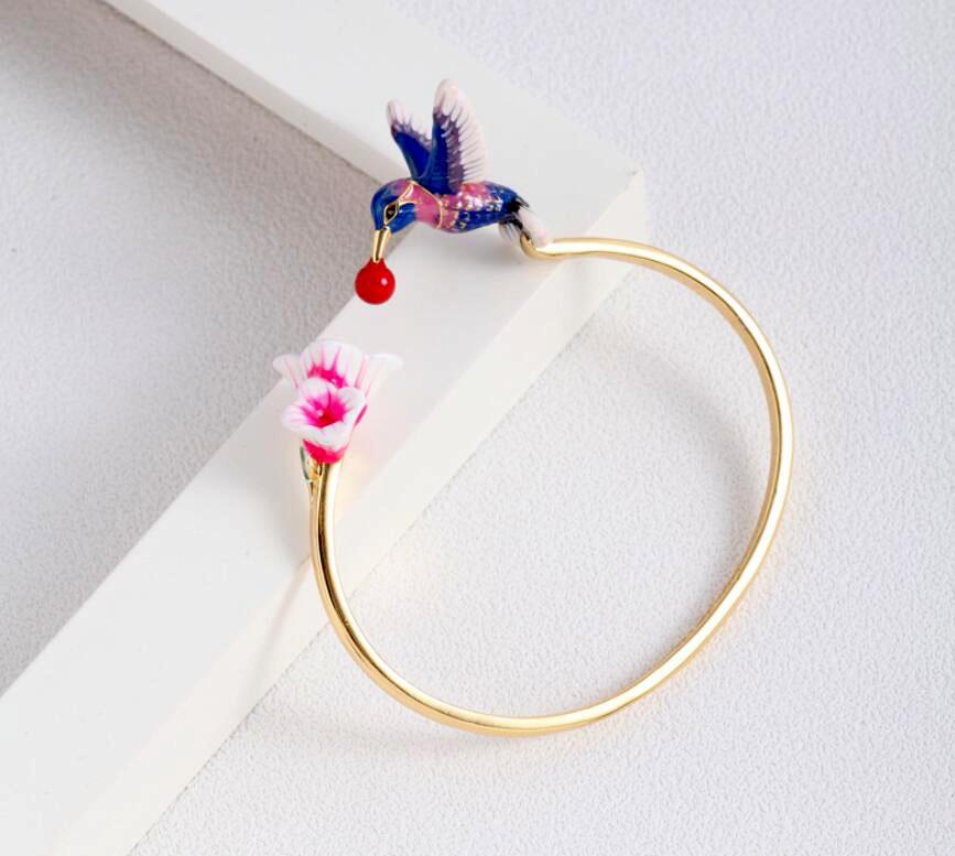 Bangle Hand Enamel Glaze Cute Hummingbird Flower Open Bracelet Women Fashion Jewelry 2021
Bangle Hand Enamel Glaze Cute Hummingbird Flower Open Bracelet Women Fashion Jewelry 2021