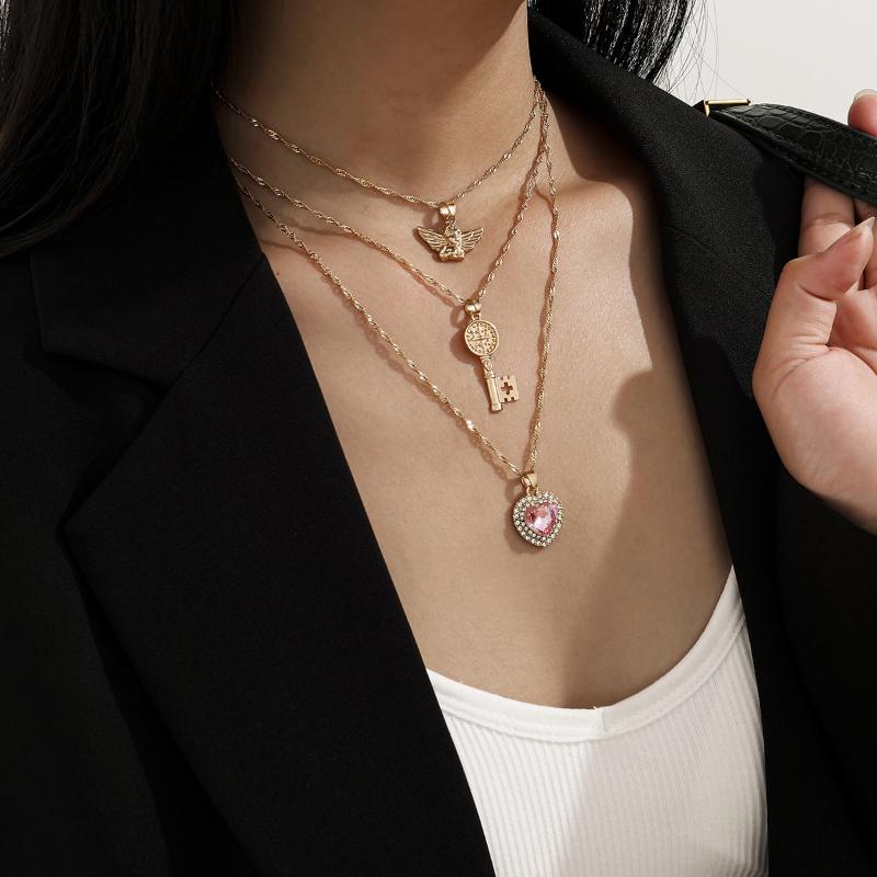 Chains 2021 Jewelry, Personalized Multi-layer Twist Chain Necklace, Female Fashion Little Angel Diamond Love Combination Necklace
Chains 2021 Jewelry, Personalized Multi-layer Twist Chain Necklace, Female Fashion Little Angel Diamond Love Combination Necklace